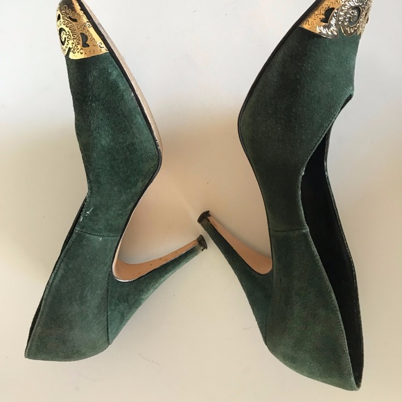 VINTAGE GREEN SUEDE HEELS - Picture 6 of 9